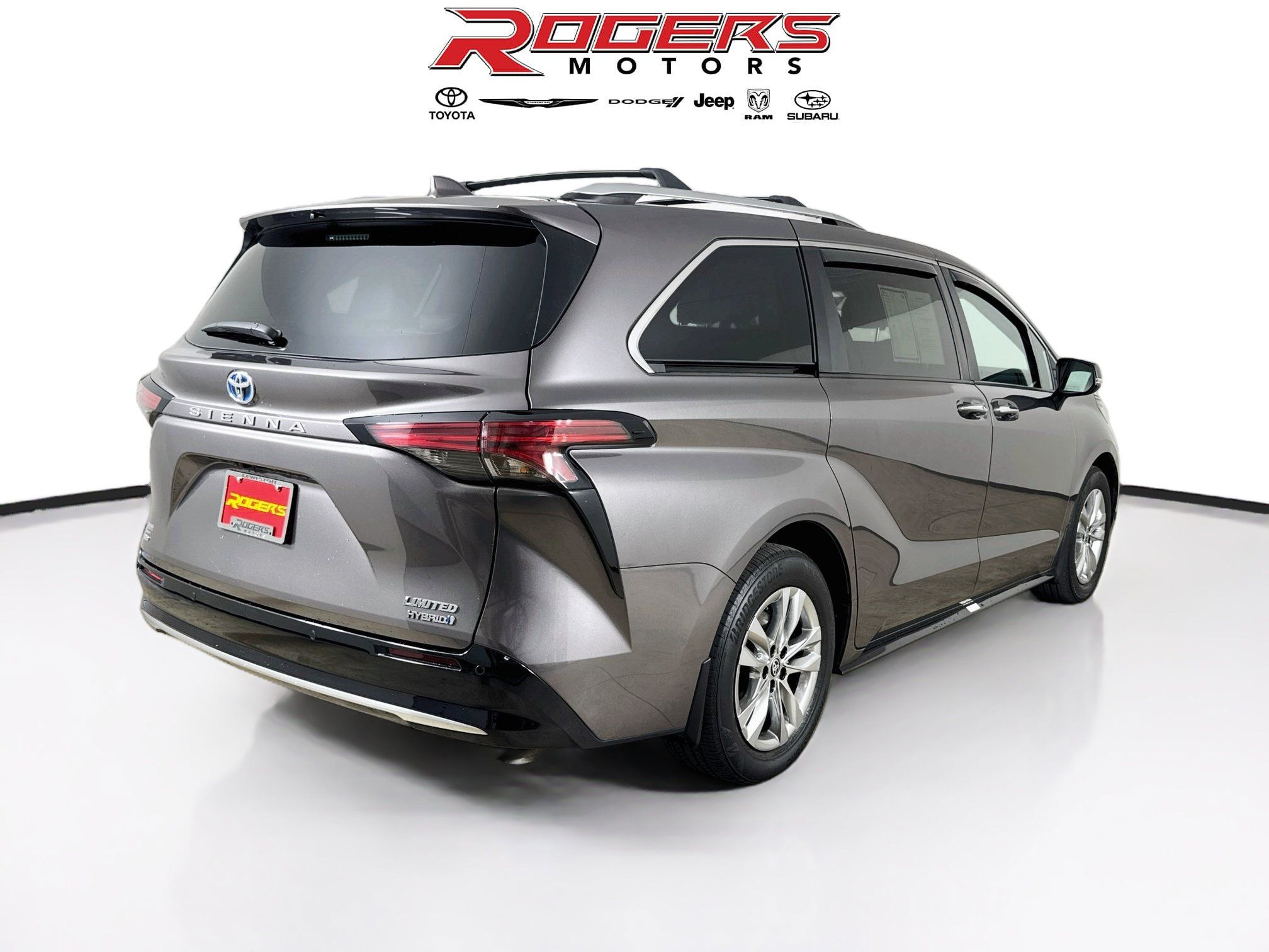 Certified 2023 Toyota Sienna Limited AWD/4WD image 13
