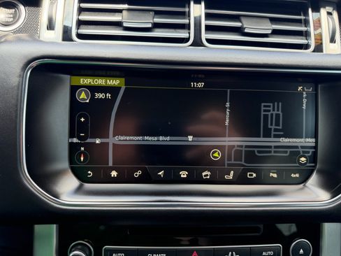Used 2017 Land Rover Range Rover Supercharged AWD/4WD image 27