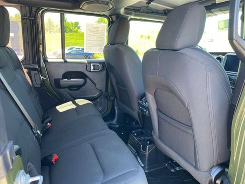 Used 2022 Jeep Wrangler Unlimited Sport AWD/4WD image 14