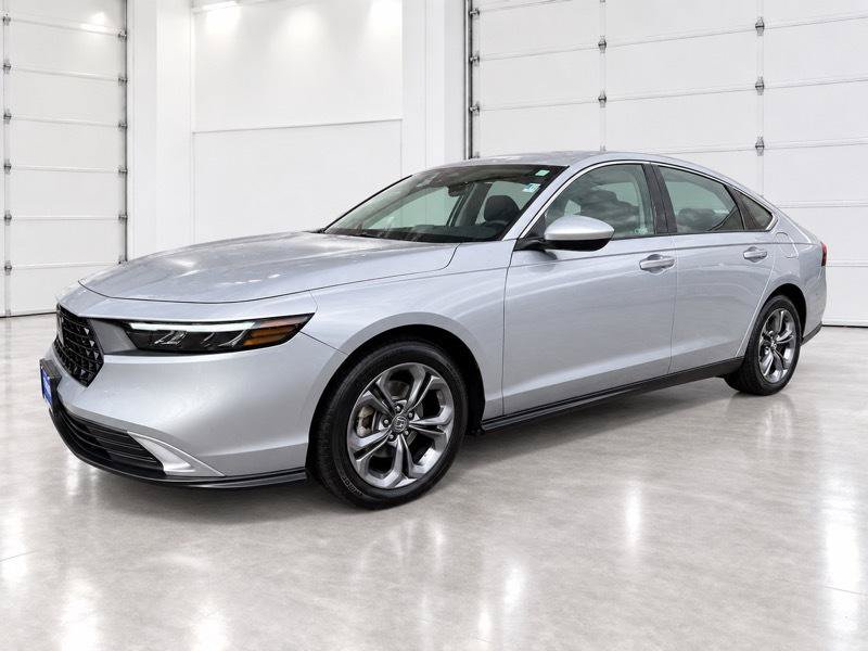 Used 2023 Honda Accord EX image 11