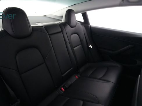 Used 2023 Tesla Model 3 Standard Range image 5
