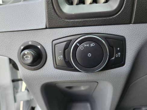Used 2018 Ford Transit 350 XL image 14