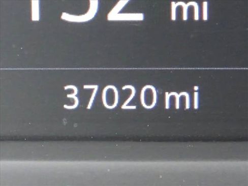 Used 2023 Cadillac XT4 Sport w/ LPO, Onyx Lite Package FWD image 11