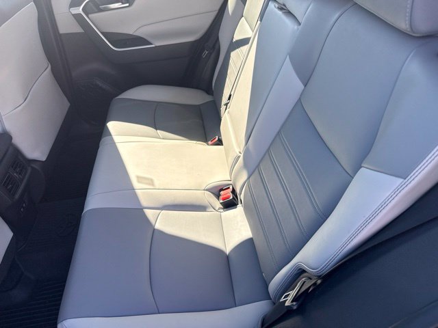 Used 2021 Toyota RAV4 XLE Premium AWD/4WD image 19