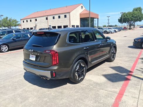 Used 2025 Kia Telluride S FWD image 7