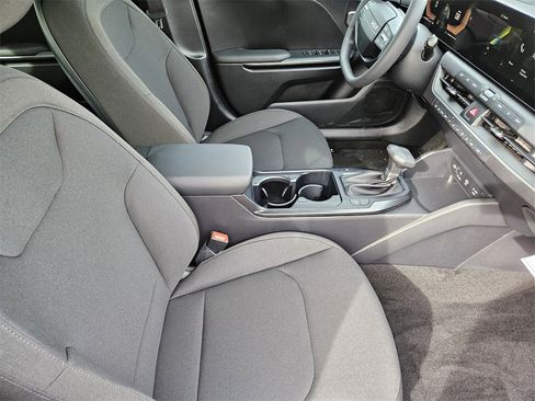 New 2026 Kia K4 LXS image 10