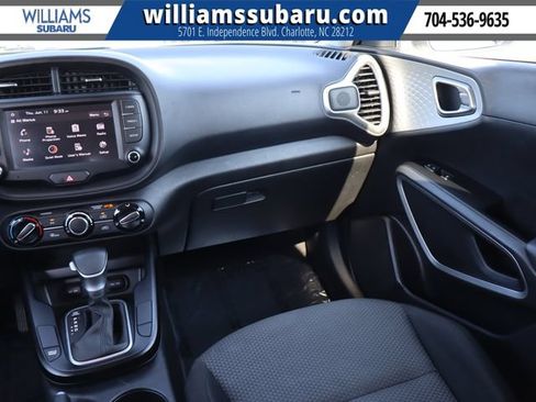 Used 2024 Kia Soul LX FWD image 15