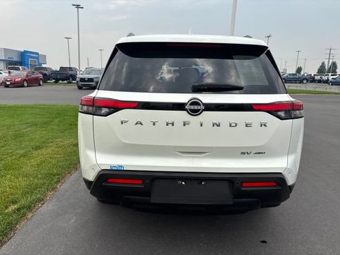 Used 2022 Nissan Pathfinder SV AWD/4WD image 4