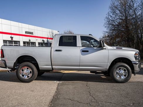 New 2026 RAM 2500 Tradesman w/ Chrome Appearance Group image 3
