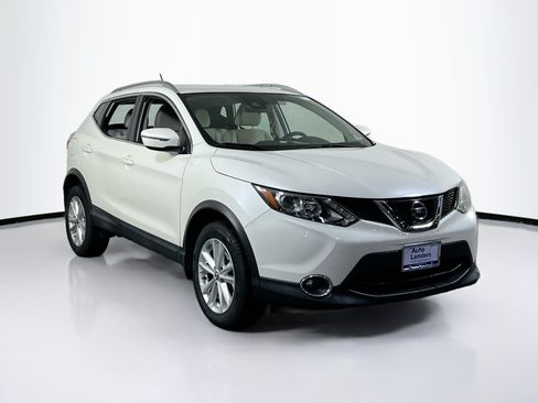 Used 2019 Nissan Rogue Sport SV AWD/4WD image 3