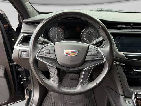 Used 2022 Cadillac XT5 Premium Luxury w/ Technology Package AWD/4WD image 13