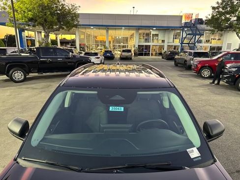 Used 2025 Ford Explorer Active image 33