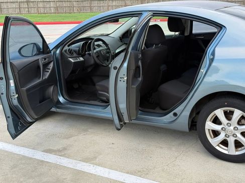 Used 2010 MAZDA MAZDA3 i Touring FWD image 10