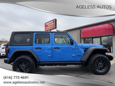 Used 2024 Jeep Wrangler Unlimited Sport image 1
