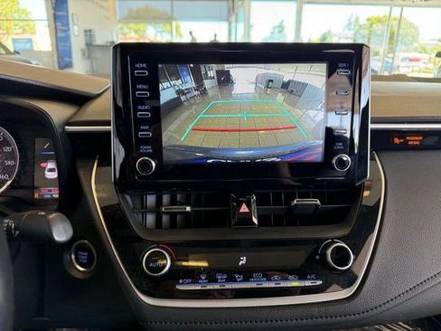 Used 2020 Toyota Corolla SE w/ SE Premium Package FWD image 13