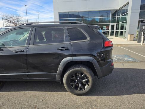Used 2016 Jeep Cherokee Trailhawk w/ Comfort/Convenience Group image 4
