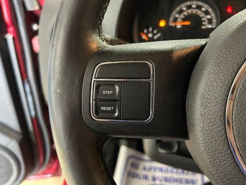 Used 2016 Jeep Patriot High Altitude AWD/4WD image 17