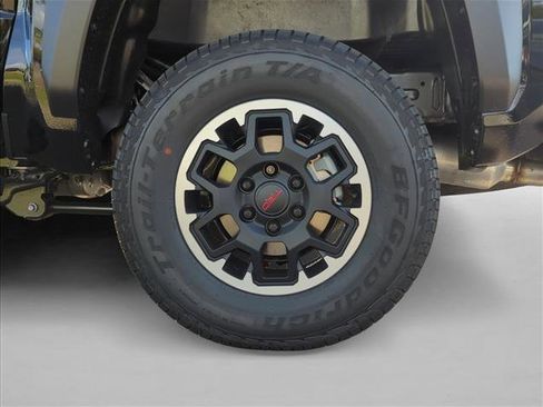 New 2025 Toyota Tacoma TRD Off-Road image 9