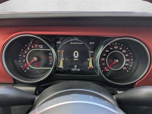 Used 2022 Jeep Gladiator Rubicon AWD/4WD image 16
