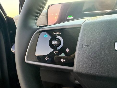New 2026 Nissan Leaf SV+ w/ Floor Mat Package (SV+) FWD image 15