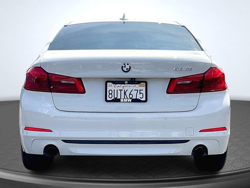 Used 2020 BMW 530i w/ Convenience Package image 4