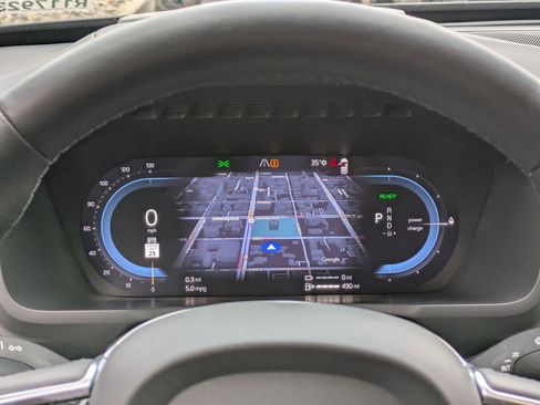 Certified 2024 Volvo XC90 T8 Ultimate w/ Protection Package Premier image 15