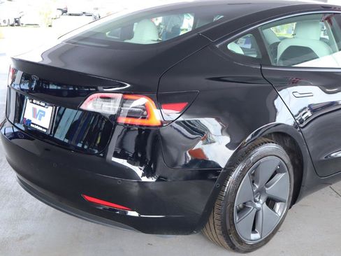 Used 2022 Tesla Model 3 RWD image 7