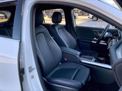 Used 2025 Mercedes-Benz GLA 250 image 10