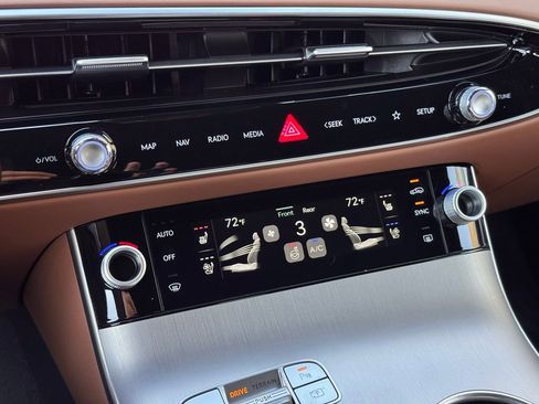 New 2026 Genesis GV70 2.5T Advanced image 32