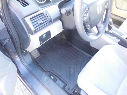 Used 2013 Honda Accord LX image 8