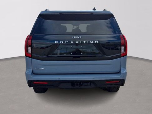 Certified 2025 Ford Expedition Active AWD/4WD image 5