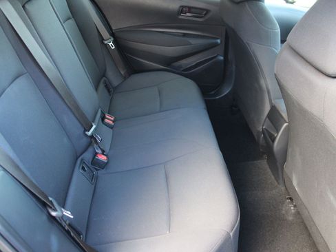 Used 2022 Toyota Corolla LE image 28