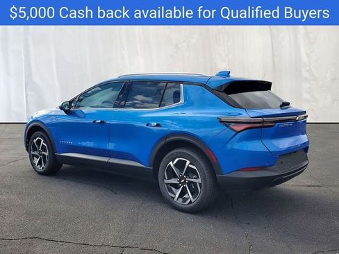 New 2026 Chevrolet Equinox EV LT image 3