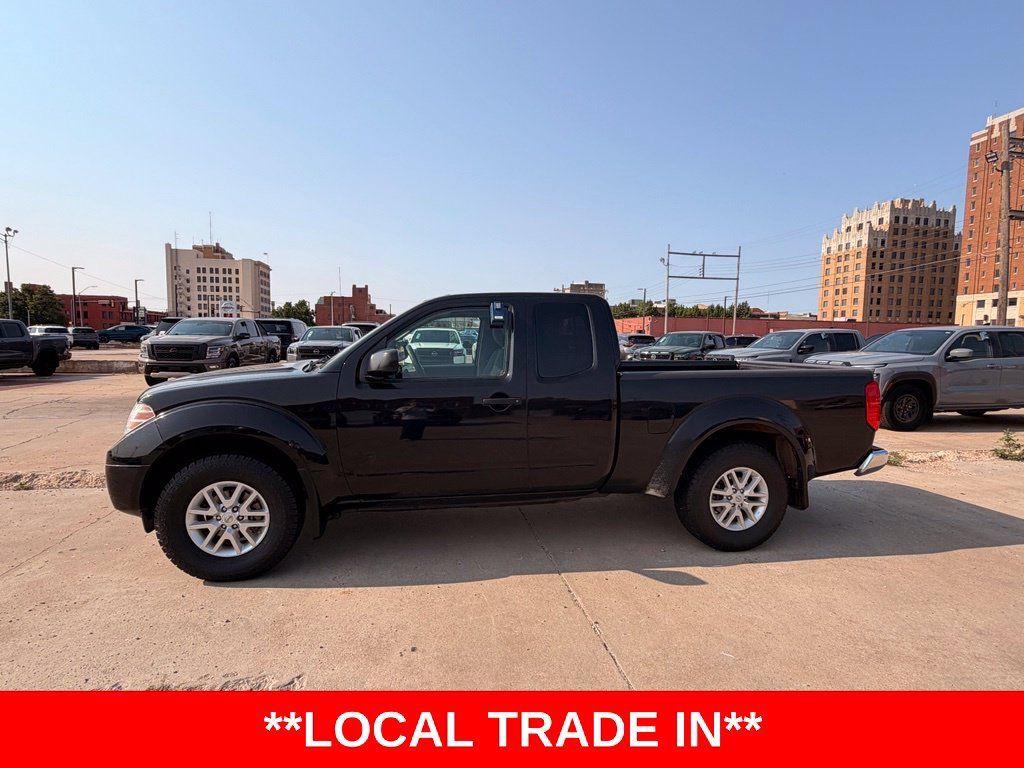 Used 2018 Nissan Frontier SV AWD/4WD image 2