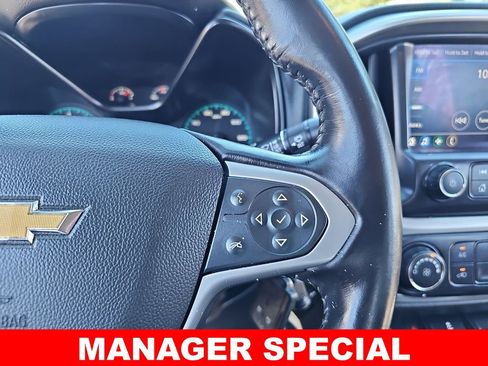 Used 2022 Chevrolet Colorado LT w/ LT Convenience Package image 17