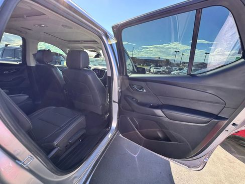 Used 2021 Chevrolet Traverse Premier AWD/4WD image 31