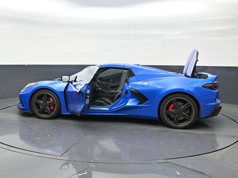 Used 2024 Chevrolet Corvette Stingray Preferred Conv w/ Z51 Performance Package RWD image 29