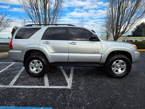 Used 2007 Toyota 4Runner SR5 image 4