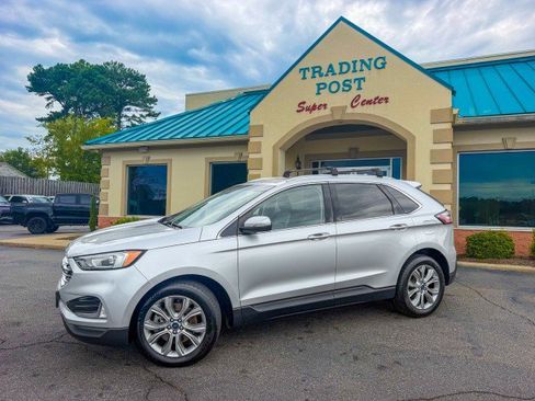 Used 2019 Ford Edge Titanium AWD/4WD image 3