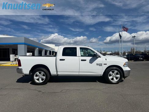 Used 2023 RAM 1500 Classic SLT image 8