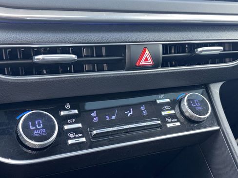 Used 2022 Hyundai Sonata Limited w/ Cargo Package image 8