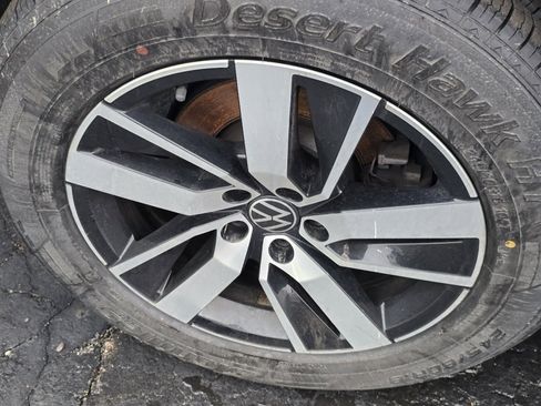 Used 2023 Volkswagen Atlas SE image 11