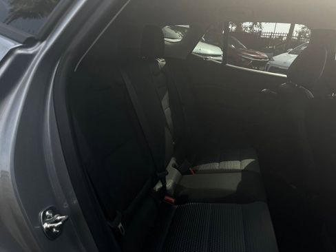 Used 2025 Chevrolet Trax LT w/ LT Convenience Package image 27