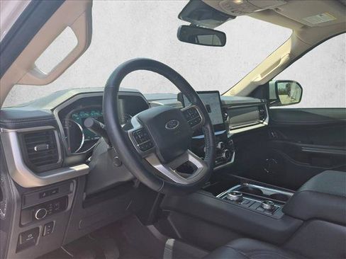 Used 2024 Ford Expedition Max XLT AWD/4WD image 9