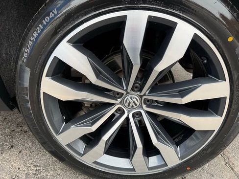 Used 2019 Volkswagen Atlas SEL Premium image 8