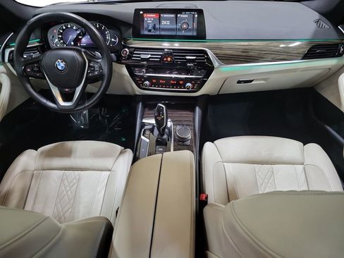 Used 2018 BMW 530i xDrive AWD/4WD image 24