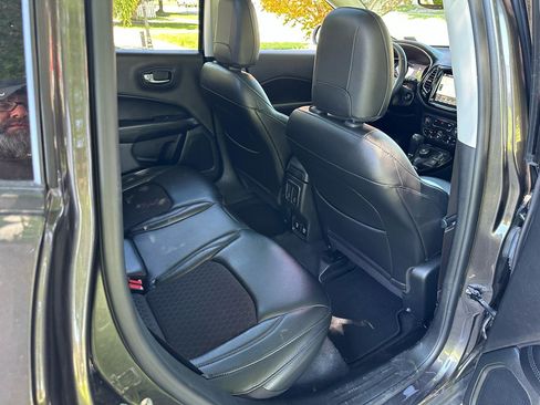 Used 2018 Jeep Compass Latitude w/ Popular Equipment Group AWD/4WD image 31