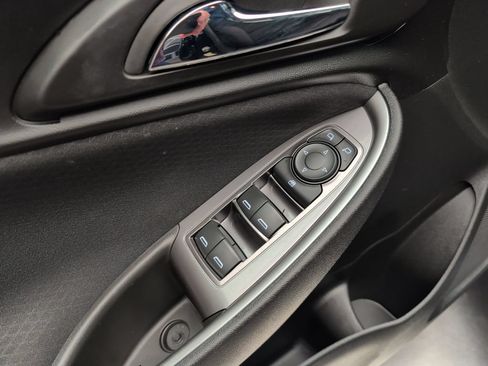 Used 2018 Chevrolet Malibu LS FWD image 15