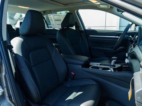 New 2025 Nissan Altima 2.5 SL image 24