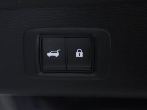 Used 2022 Mitsubishi Outlander SE image 8